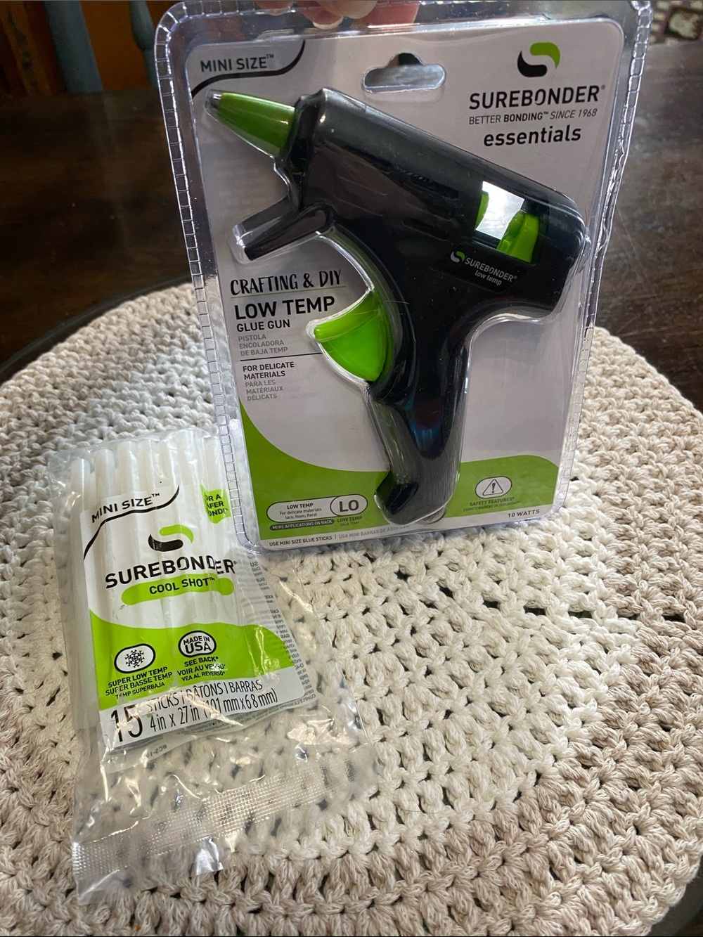BRAND NEW Surebonder Mini Size Low Temperature Hot Glue Gun with 15 Glue Sticks